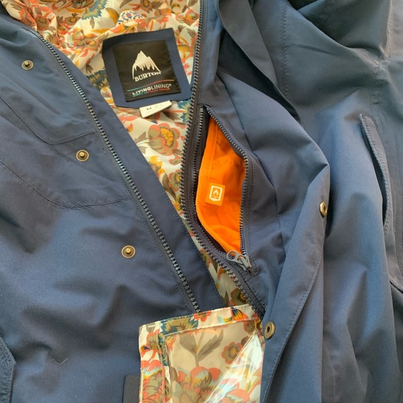 Burton one piece snowsuit - Picture 6 of 11